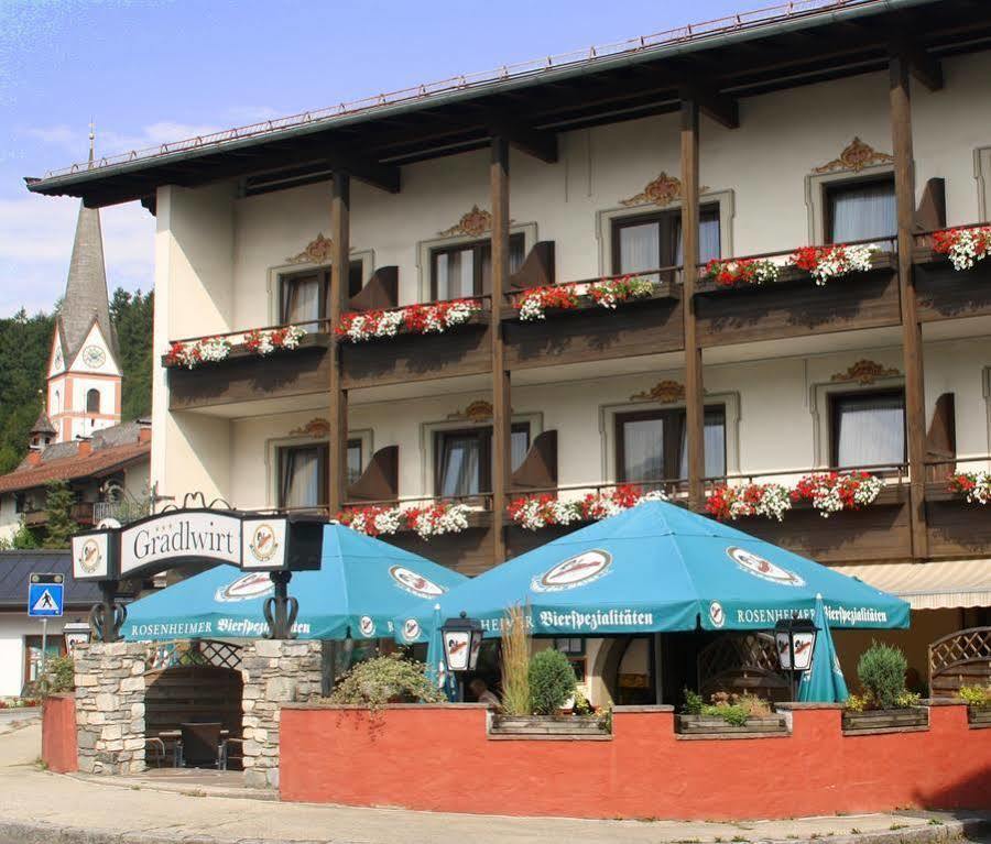 Hotel Restaurant Gradlwirt Niederndorf  Buitenkant foto