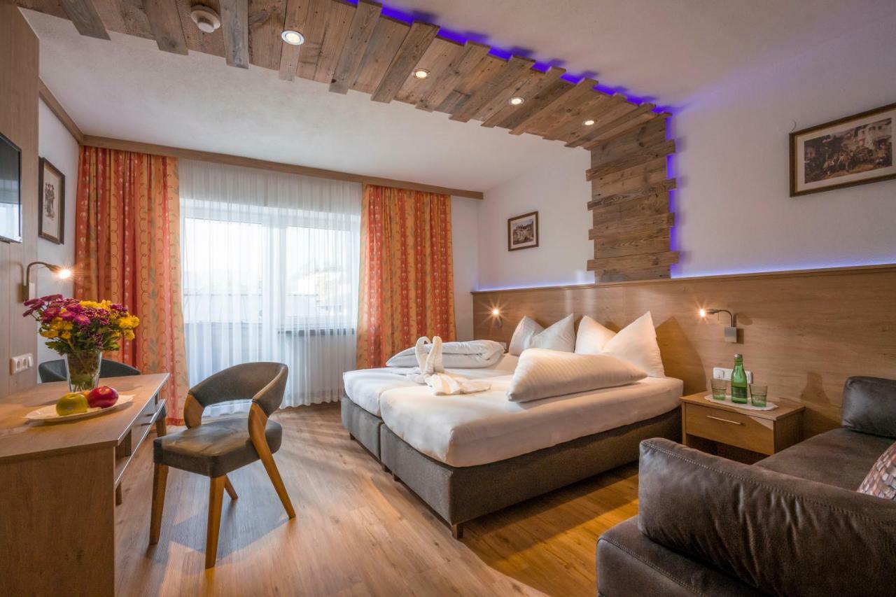 Hotel Restaurant Gradlwirt Niederndorf  Buitenkant foto