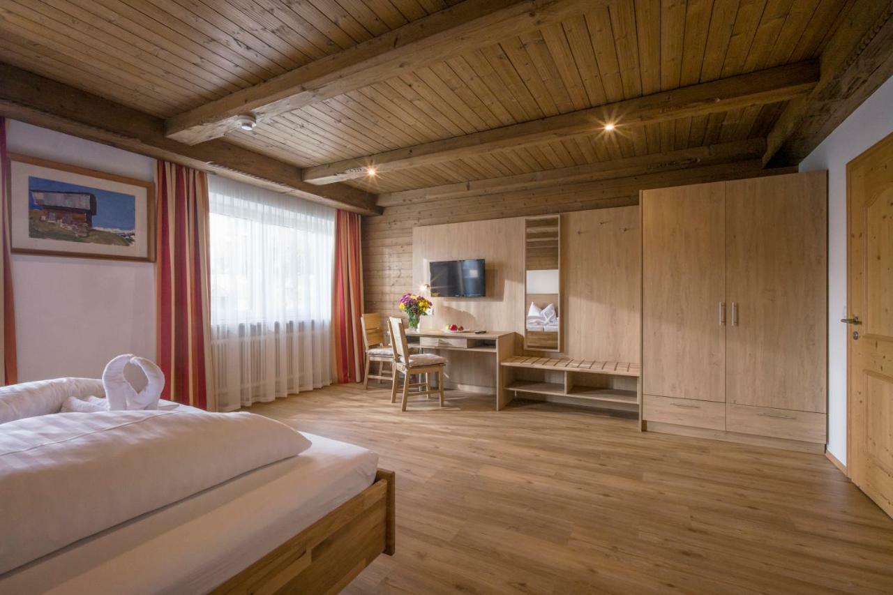 Hotel Restaurant Gradlwirt Niederndorf  Buitenkant foto